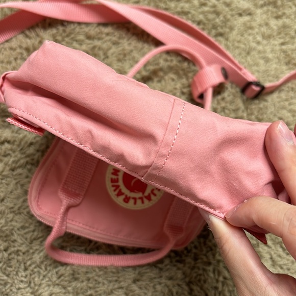 Fjällräven Kånken Sling Crossbody Bag - Picture 6 of 6